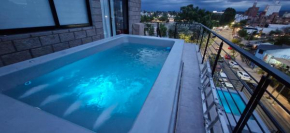 Piso 4 frente al lago Centro Villa Carlos Paz, pileta privada
